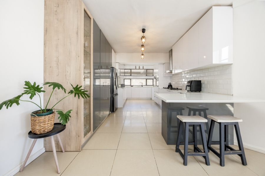 8 Bedroom Property for Sale in Haasendal Western Cape